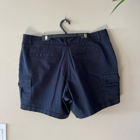 Dockers Black Twill Cargo Shorts - Picture 7 of 13